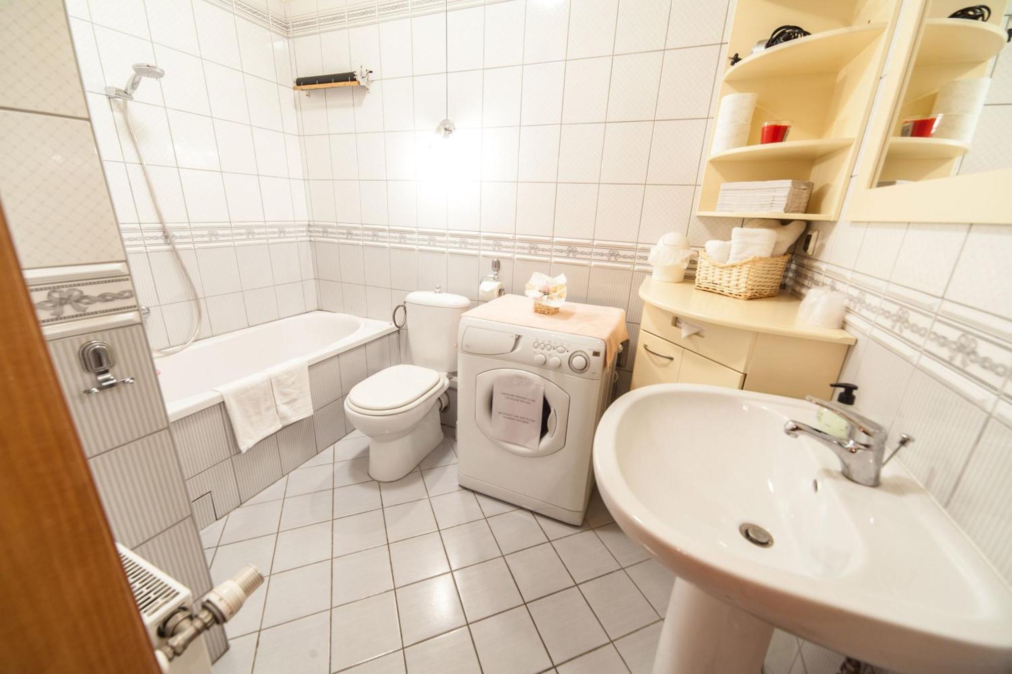 Apartament Eva Wrocław Buitenkant foto